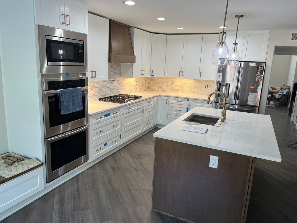 A kitchen remodeled by CactusNectar LLC, a Residential General Contractor in Southern Arizona